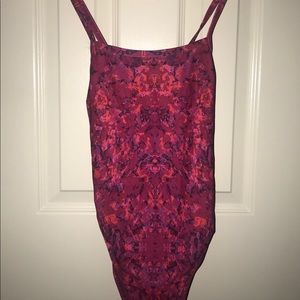 Jolyn Dayno 2 Tie Back Onesie - Size 28 or M